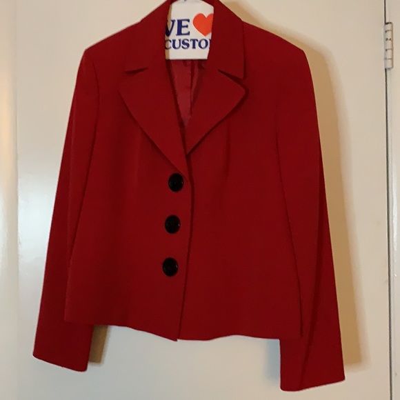 Kasper Jackets & Blazers - Final Days 💲✂️ 
Kasper 3 button blazer